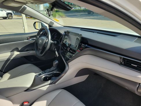 Used 2023 Toyota Camry SE AWD/4WD image 34