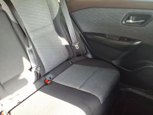 Certified 2023 Nissan Rogue SV FWD image 18