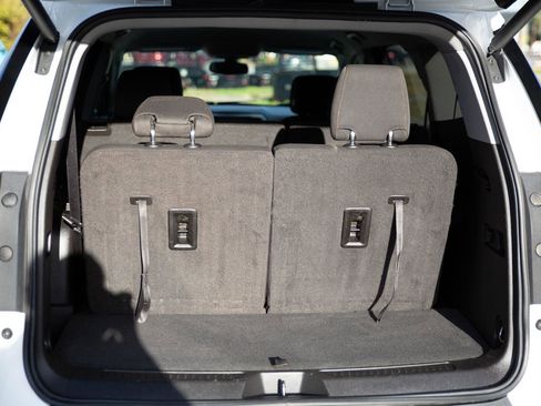 Used 2020 GMC Acadia AT4 image 26