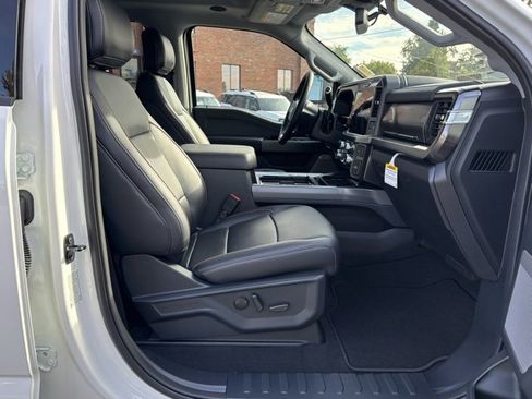 New 2025 Ford F250 Lariat w/ Lariat Ultimate Package image 16