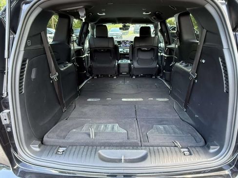 Used 2025 Chrysler Pacifica Select FWD image 11