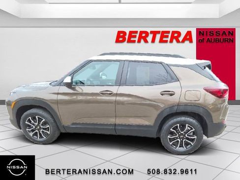 Used 2021 Chevrolet TrailBlazer ACTIV w/ Sun and Liftgate Package image 1