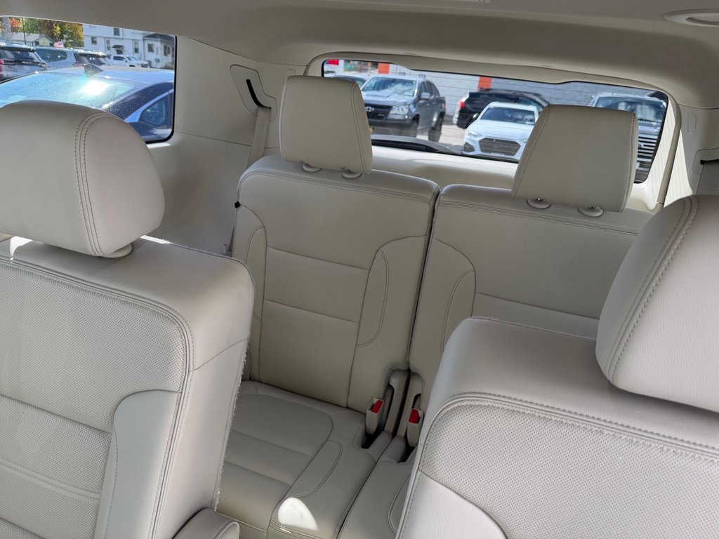 Used 2023 GMC Acadia Denali AWD/4WD image 17