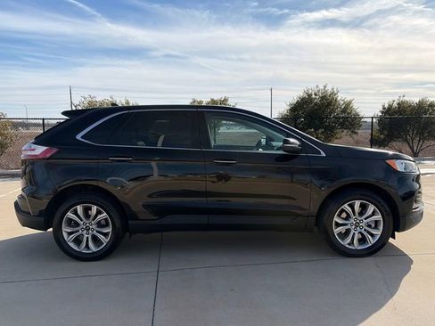 Used 2024 Ford Edge Titanium image 10