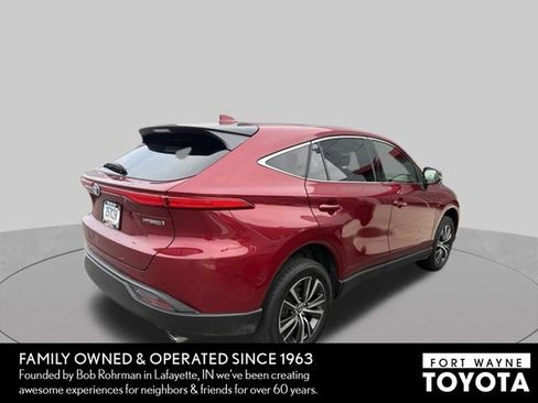 Used 2022 Toyota Venza LE AWD/4WD image 7