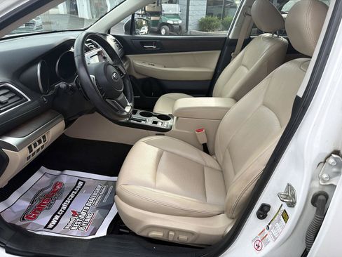 Used 2019 Subaru Outback 3.6R Limited AWD/4WD image 10