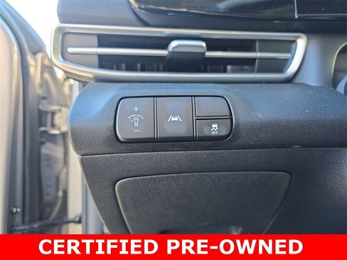 Certified 2023 Hyundai Elantra Limited w/ Preferred Accessory Package image 26