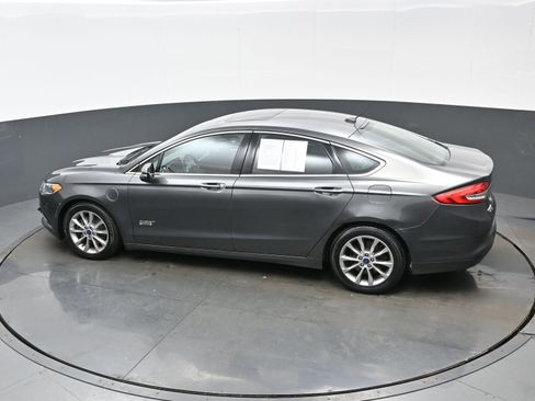 Used 2017 Ford Fusion Energi SE image 35