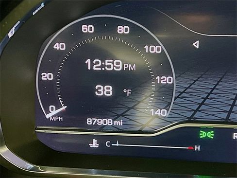 Used 2022 GMC Yukon SLE w/ Gmc Pro Safety Plus Package image 15