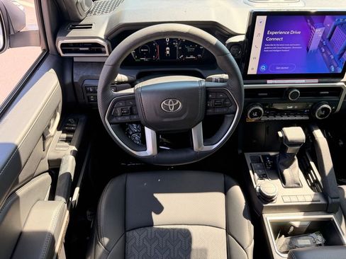 Used 2025 Toyota Tacoma Limited image 15