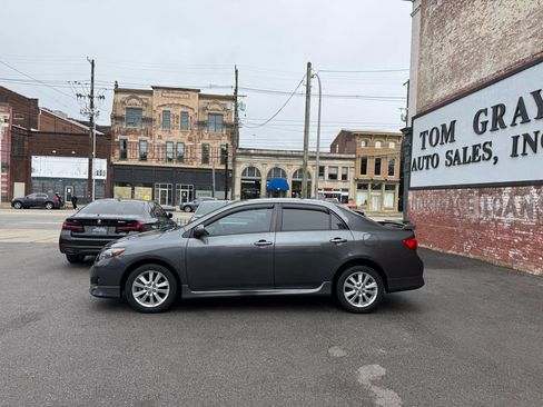 Used 2010 Toyota Corolla image 5