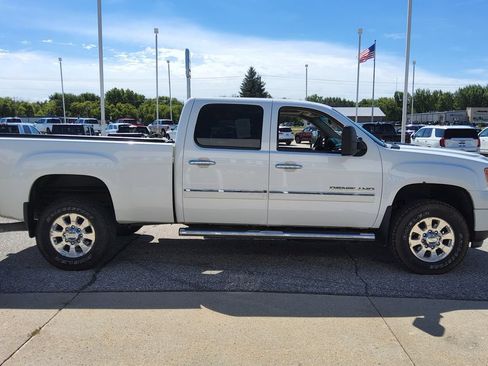Used 2014 GMC Sierra 3500 Denali AWD/4WD image 8