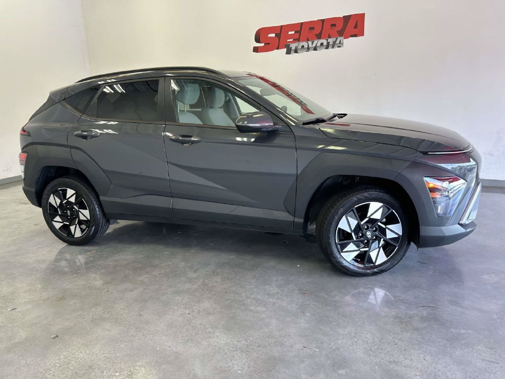 Used 2024 Hyundai Kona SEL AWD/4WD image 2