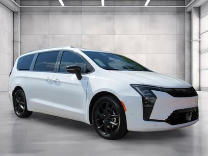 New 2027 Chrysler Pacifica Limited