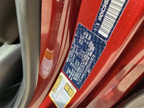 Used 2024 Kia Carnival EX image 21