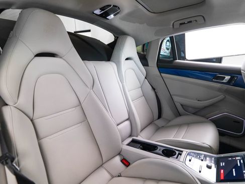 Certified 2023 Porsche Panamera 4 Platinum Edition AWD/4WD image 43