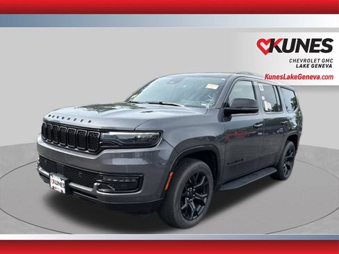 Used 2024 Jeep Wagoneer Series II AWD/4WD image 10