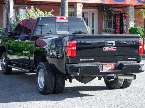 Used 2018 GMC Sierra 3500 Denali w/ Duramax Plus Package image 6