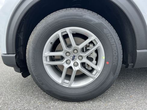 New 2026 Ford Explorer Active AWD/4WD image 12