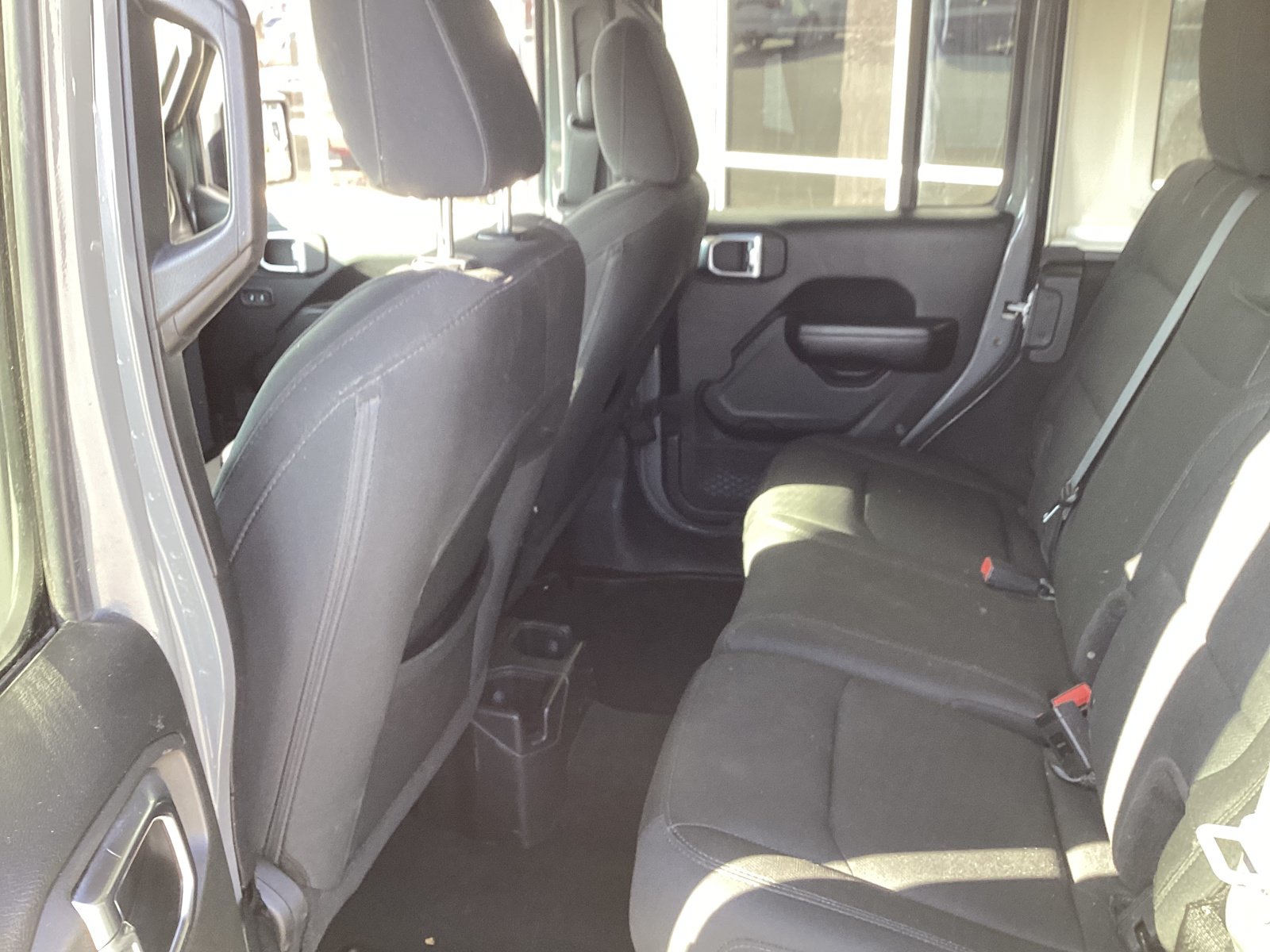Used 2018 Jeep Wrangler Unlimited Sport S AWD/4WD image 13