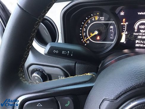 Used 2024 Jeep Gladiator Sport image 31