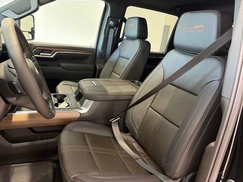 New 2026 Chevrolet Silverado 2500 High Country w/ High Country Premium Package AWD/4WD image 15