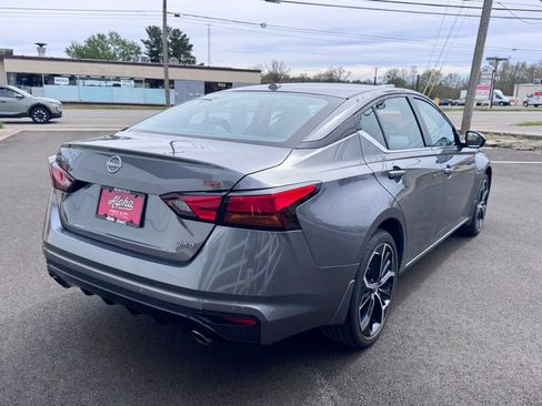 Used 2024 Nissan Altima 2.5 SR w/ SR Premium Package AWD/4WD image 7