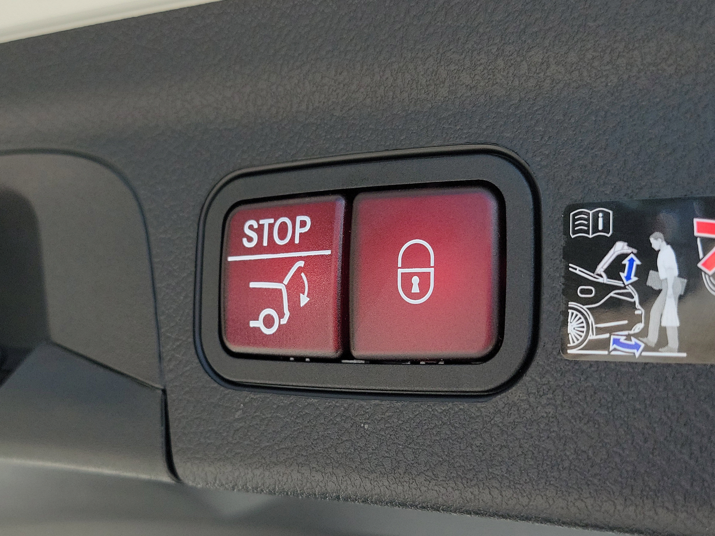 Certified 2026 Mercedes-Benz GLE 350 4MATIC image 7