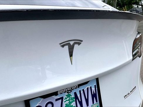 Used 2022 Tesla Model Y Performance AWD/4WD image 33