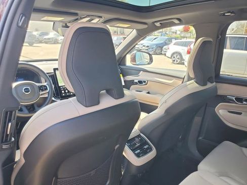 Certified 2026 Volvo XC90 B5 Core w/ Protection Package Premier AWD/4WD image 27