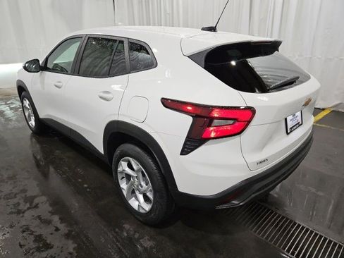 New 2026 Chevrolet Trax LS w/ LS Convenience Package image 5