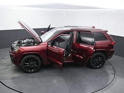 Used 2020 Jeep Grand Cherokee Altitude AWD/4WD image 72