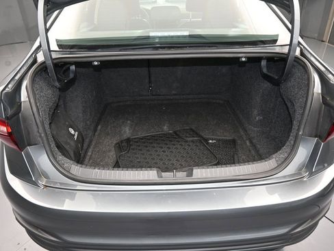 Used 2023 Volkswagen Jetta S image 33