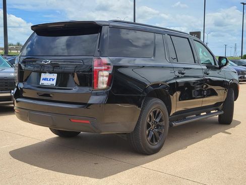 Used 2023 Chevrolet Suburban Z71 AWD/4WD image 4