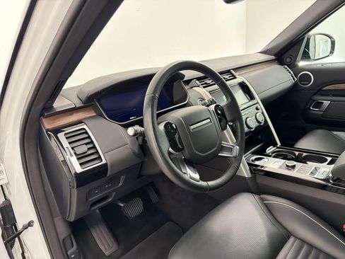 Used 2020 Land Rover Discovery HSE AWD/4WD image 4