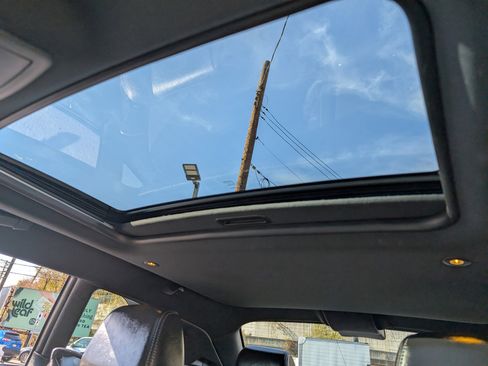 Used 2013 Dodge Challenger R/T Plus image 17