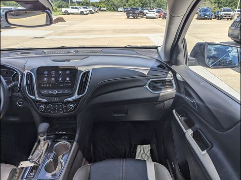 Used 2022 Chevrolet Equinox Premier AWD/4WD image 4