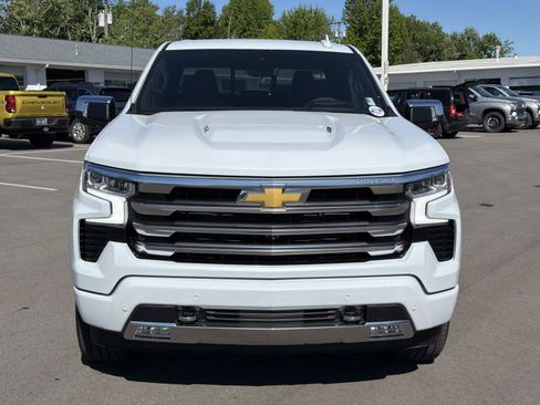 New 2026 Chevrolet Silverado 1500 High Country w/ Technology Package AWD/4WD image 2