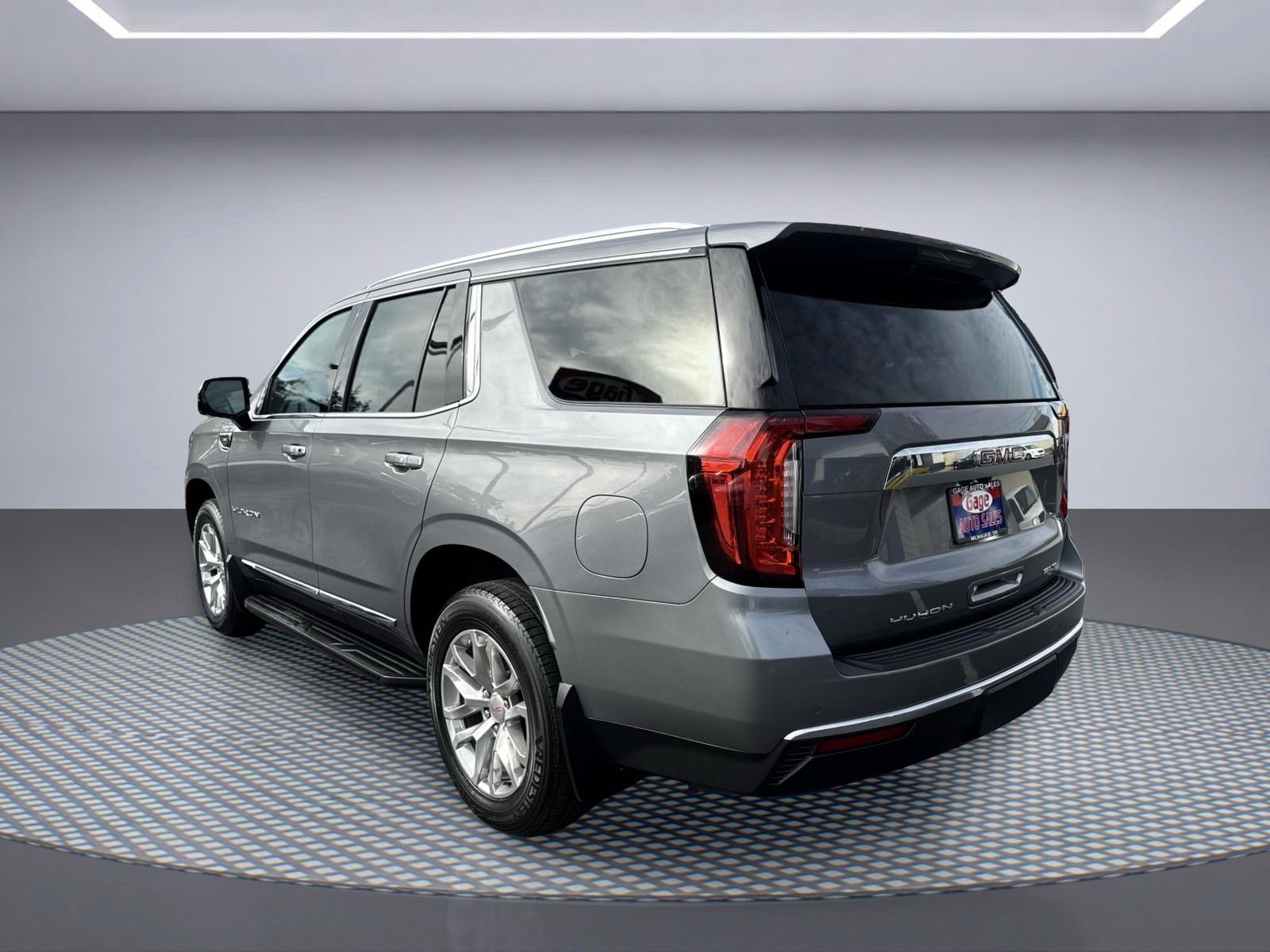 Used 2022 GMC Yukon SLT w/ SLT Luxury Package AWD/4WD image 5