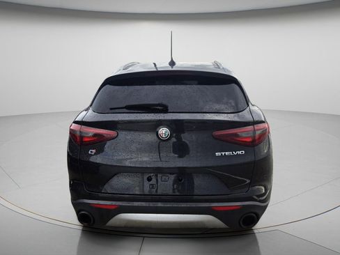 Used 2019 Alfa Romeo Stelvio Ti AWD/4WD image 4