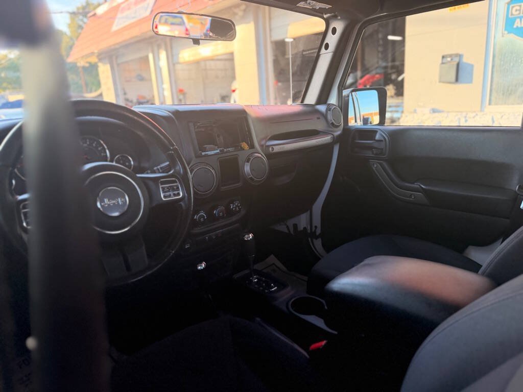 Used 2016 Jeep Wrangler Unlimited Sport w/ Connectivity Group AWD/4WD image 20