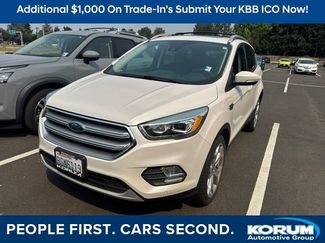 Used 2017 Ford Escape Titanium w/ Equipment Group 301A AWD/4WD video 1