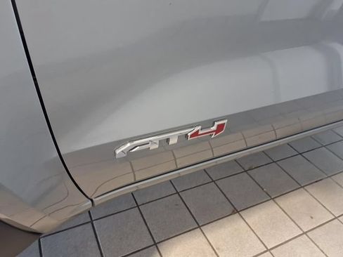 Used 2023 GMC Canyon AT4 w/ AT4 Premium Package AWD/4WD image 6