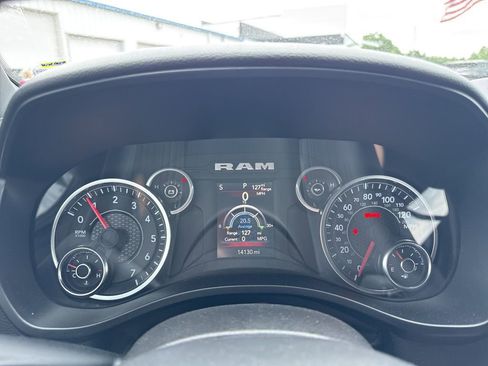 Used 2025 RAM 1500 Big Horn RWD image 6