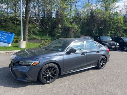 Used 2023 Honda Civic Sport image 2