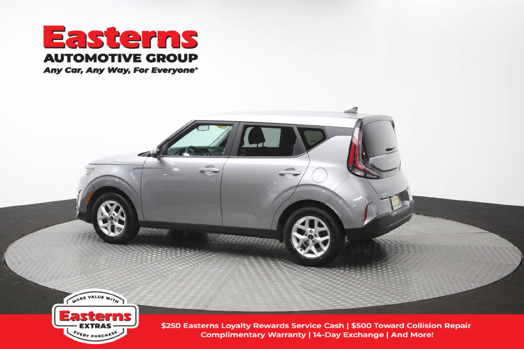 Used 2023 Kia Soul LX w/ LX Technology Package FWD image 63