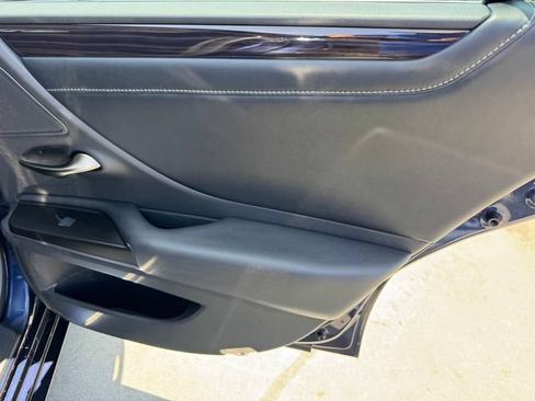 Used 2019 Lexus ES 350 w/ Accessory Package FWD image 9
