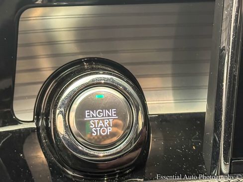 Used 2021 Lincoln Corsair AWD w/ Equipment Group 101A image 15