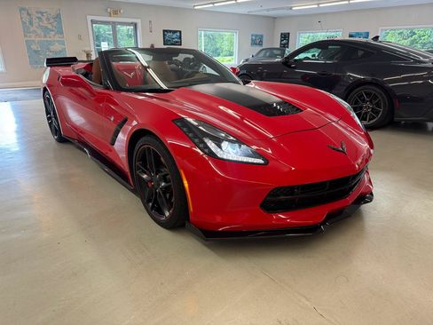 Used 2019 Chevrolet Corvette Stingray Convertible w/ 2LT Preferred Equipment Group RWD image 8