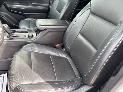 Used 2019 GMC Acadia SLT AWD/4WD image 23